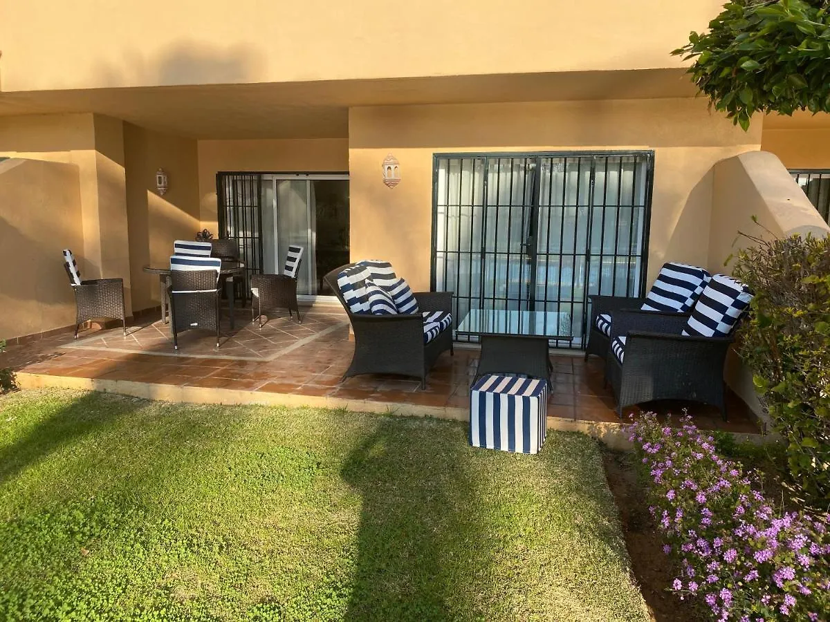 Lovely 2-Bed Apartment In Elviria Nr Marbella 0*,