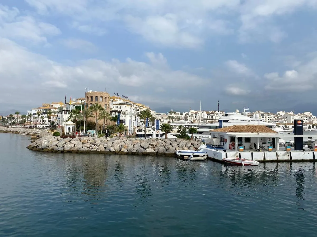 Lovely 2-Bed Apartment In Elviria Nr Marbella